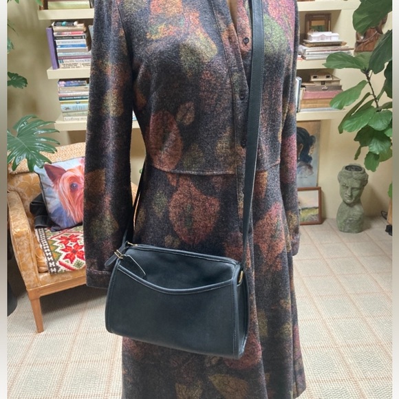 Vintage Coach Purse - Picture 2 of 13